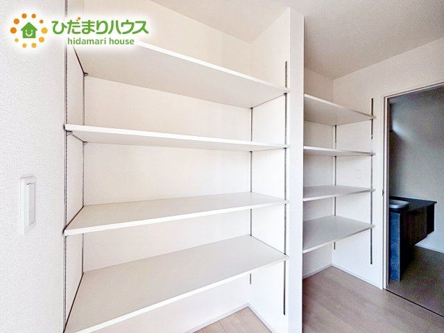 【収納】 | 小美玉市江戸1期　新築戸建 | パントリー完備で散らかりがちなキッチン回りもラクラクお片付けできちゃいます！(*^-^*)