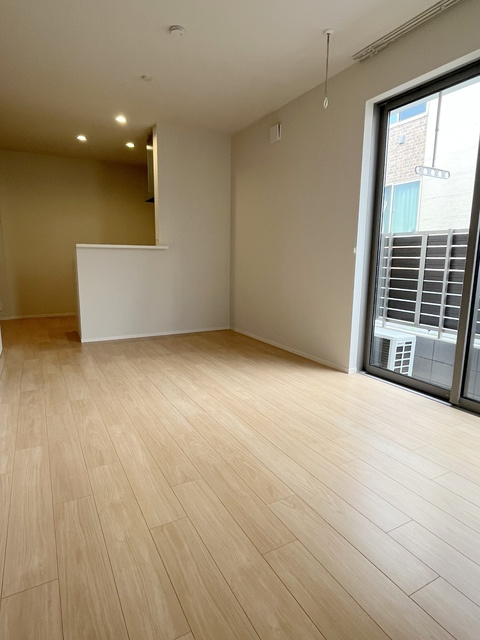Casa Trioの居間・リビング|★人気のフローリング★