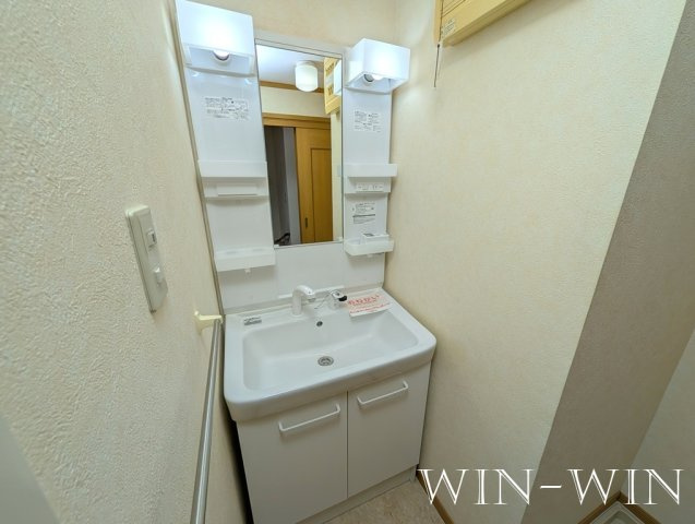 イーストハイム Ⅱの独立洗面台|イメージ（同建物内別部屋の写真です）