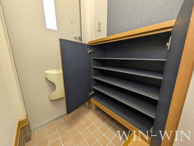 イーストハイム Ⅱの玄関|イメージ（同建物内別部屋の写真です）