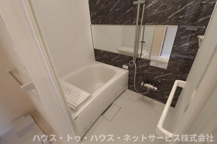 ロータスヒルの浴室
