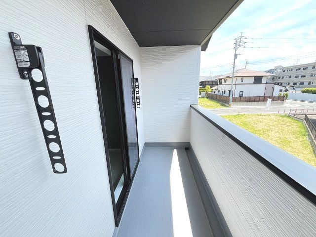 【バルコニー】 | 糟屋郡新宮町湊4期　2号棟（全2棟）【仲介手数料無料・0円】 | 現地写真。インナーバルコニーです。