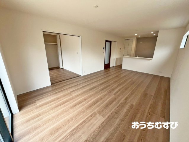 春日井市西高山町3丁目(全5棟)の居間・リビング