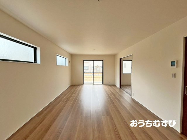 春日井市西高山町3丁目(全5棟)の居間・リビング