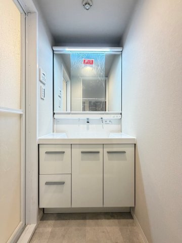 天神橋ホワイトハイツの洗面所|コンパクトで使いやすい洗面所