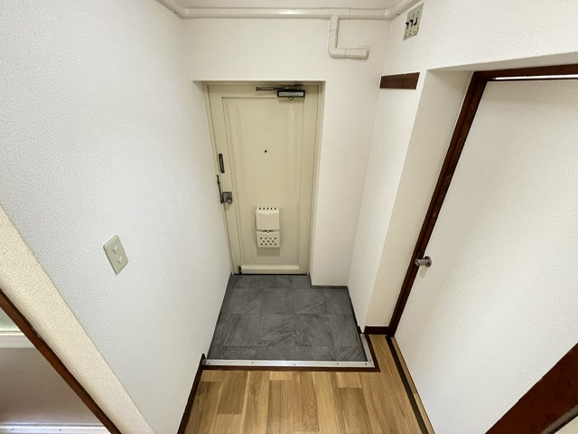 公団狭山住宅28号棟の玄関