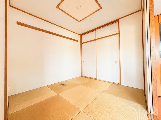 ライオンズマンション二条駅前の和室