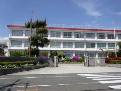 【周辺】 | 平塚市平塚3丁目：新築戸建て | 学区内の公立中学校（春日野中学校）