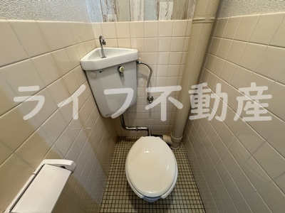 ジュネス石切のトイレ|落ち着いたトイレです
