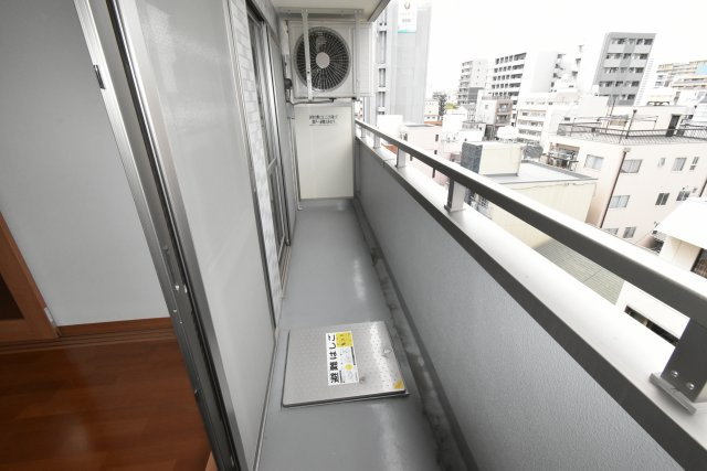 ルミエール難波のバルコニー