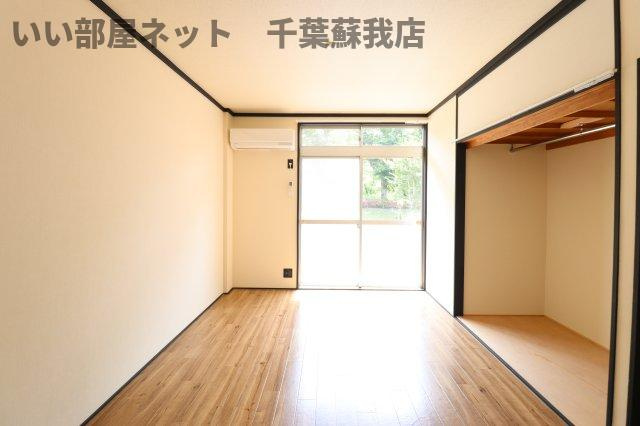 メゾンサクセスＢの寝室|ゆとりの広さです
