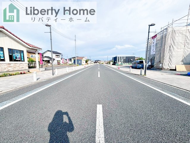 大洗町磯浜町5期　新築戸建の前面道路含む現地写真
