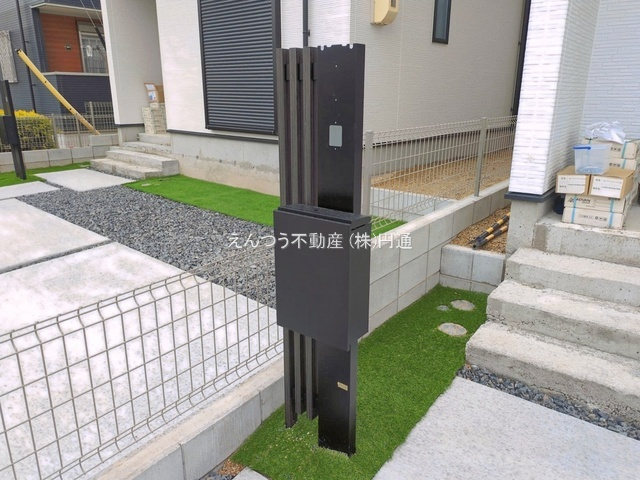 グラファーレ吉津4期の玄関