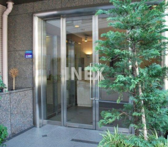 横浜市中区山吹町の賃貸マンションのエントランス