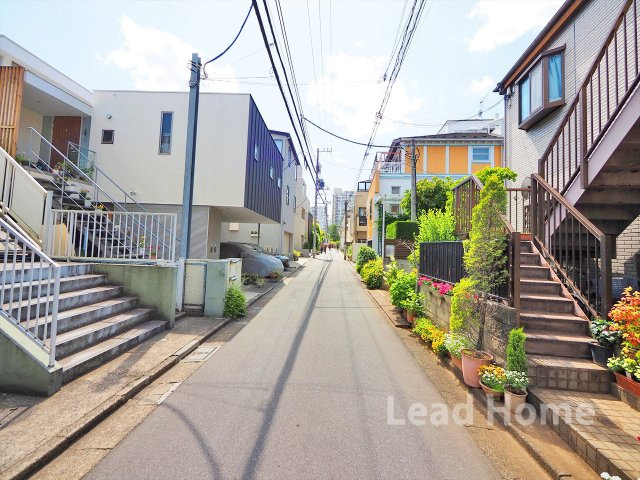 【前面道路含む現地写真】 | 渋谷区代々木3丁目
