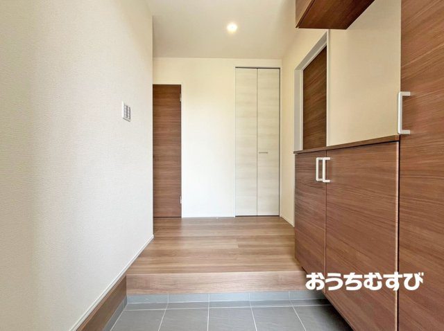 春日井市西高山町3丁目(全5棟)の玄関