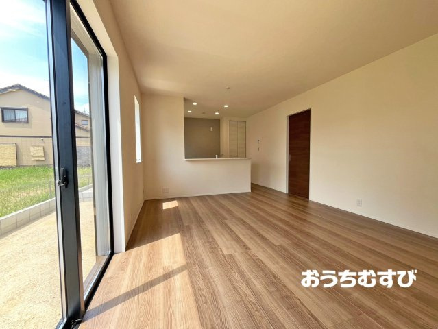 春日井市西高山町3丁目(全5棟)の居間・リビング