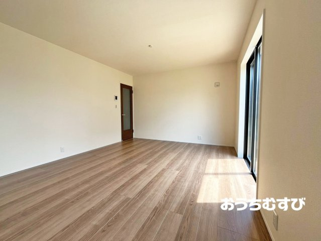 春日井市西高山町3丁目(全5棟)の居間・リビング