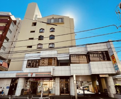 山口ビルの外観