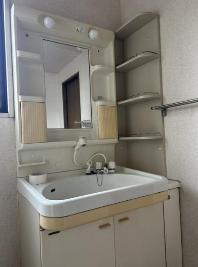 厚木市小野　中古戸建の独立洗面台