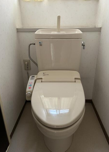 厚木市小野　中古戸建のトイレ