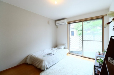 【洋室】 | シャンテ赤塚新町 | 家具・小物はイメージです
