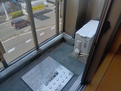 【バルコニー】