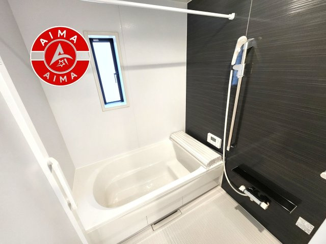 糟屋郡粕屋町大字阿恵第1-2棟（2号棟）の内観：施工例|浴室は一日の疲れを癒す場所だから、家族みんながゆったりできる快適設計。追い炊き機能付きオートバス。安定した温度で、いつでも快適に入浴できます。
