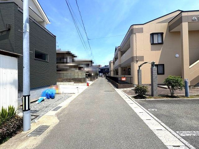 【その他】 | 糟屋郡新宮町三代西1丁目2期　1号棟（全1棟）【仲介手数料無料・0円】 | 現地写真。前面道路です。