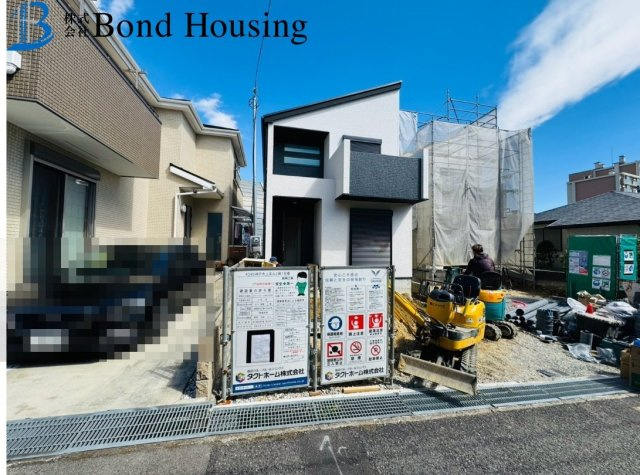 「長期優良住宅」「太陽光パネル搭載」上高丸全2棟1号棟の前面道路含む現地写真