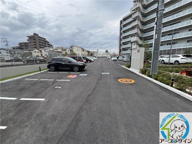 アルファスマート明石魚住の駐車場