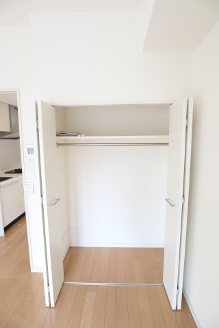 ＥＮスクエアの収納|702号室の写真を使用しています