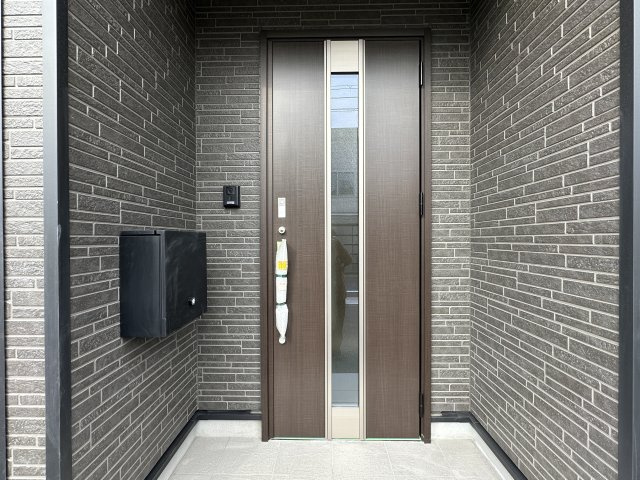 神戸市西区王塚台7丁目新築戸建４号棟の玄関