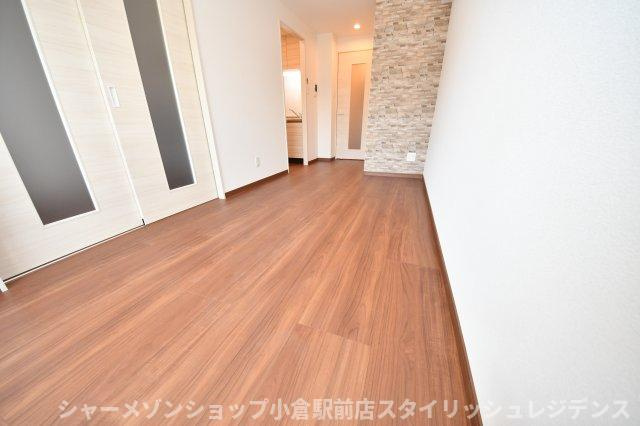 THE APARTMENT 開