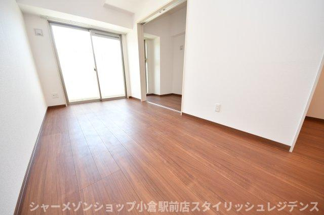 THE APARTMENT 開