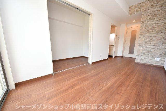 THE APARTMENT 開