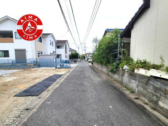 福岡市西区上山門2丁目第9-1棟（1号棟）の前面道路含む現地写真|前面道路は閑静な住宅地をはしる車通りの少ない道路。お車の出し入れが苦手なママや小さなお子様にも安心ですね。しっかり舗装もされているので、ベビーカーや自転車で通っても快適に通行できます。