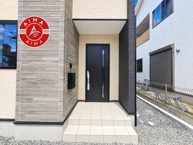 福岡市西区上山門2丁目第9-1棟（1号棟）の玄関|おでかけの時も帰った時も、「我が家」を最初に感じでもらえる素敵な空間に。