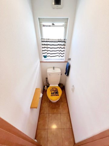 和歌山市栄谷　中古戸建のトイレ|２階トイレ
