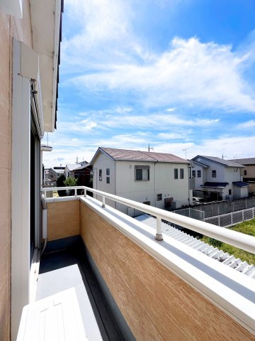 和歌山市栄谷　中古戸建のバルコニー|南向きのバルコニー日当りも良く、洗濯物も良く乾きます