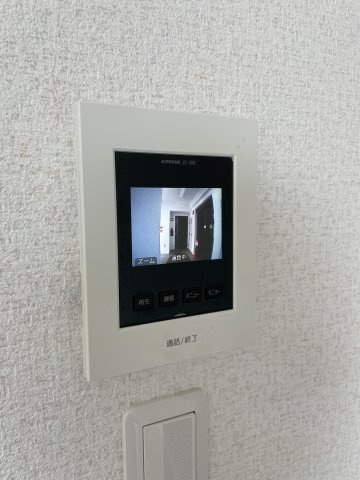 クリーンリバー発寒中央の防犯設備|モニター付きインターホン