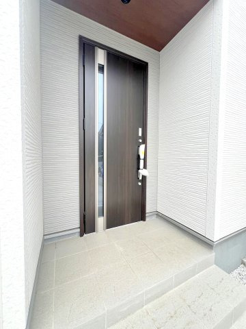 立川市西砂町　全15棟　新築戸建ての玄関