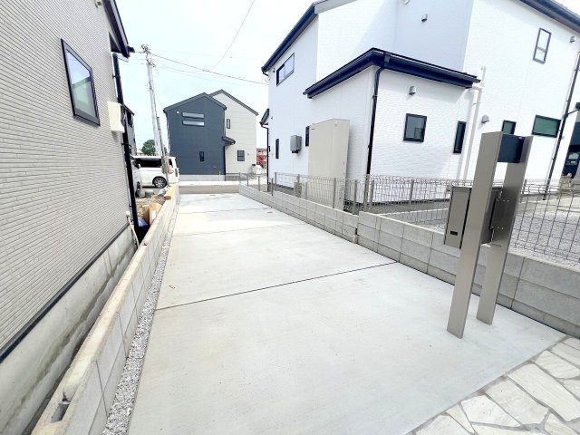 立川市西砂町　全15棟　新築戸建ての駐車場