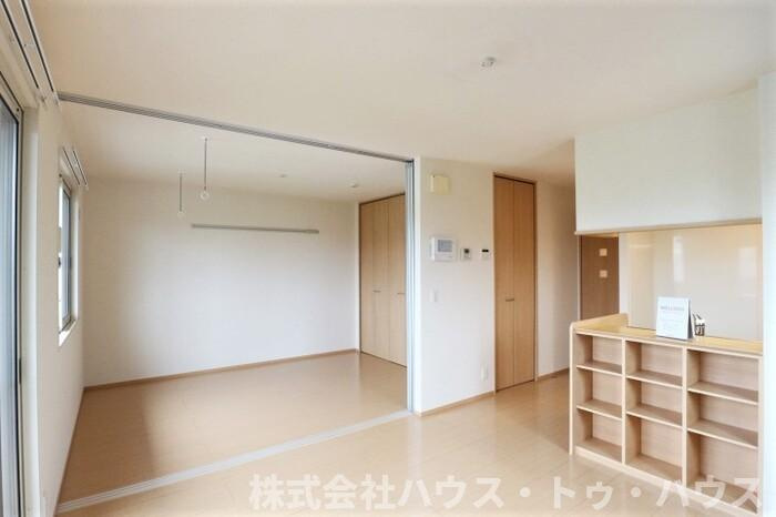 ボナール酒井根　Ⅱ号棟の居間・リビング