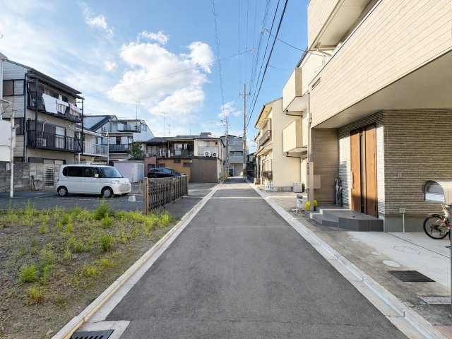 西ノ京内畑町　建築条件無土地の前面道路含む現地写真