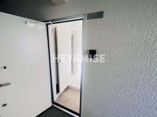  MODERN PALAZZO 戸石BRILLER の玄関