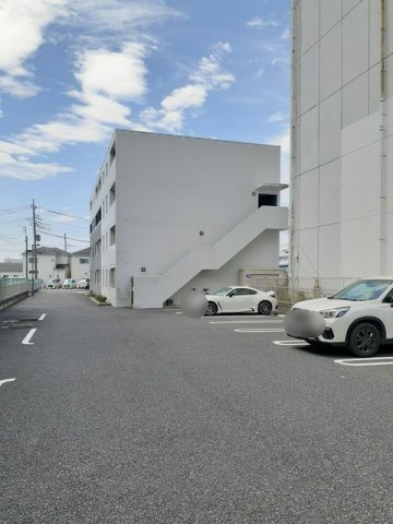 アンベリールの駐車場
