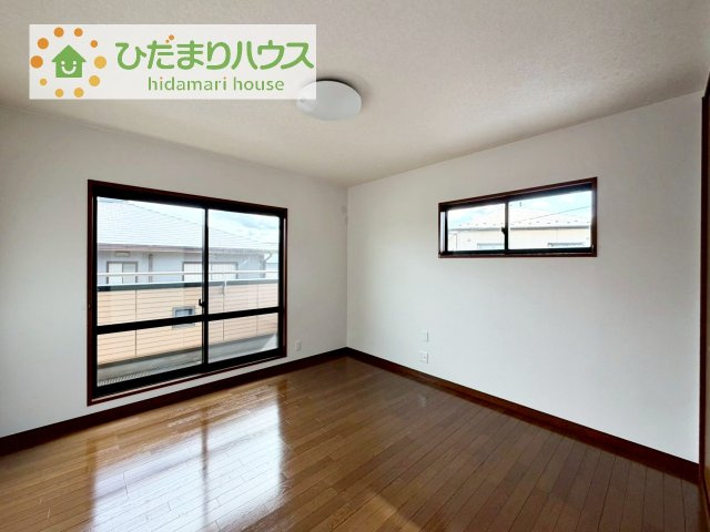 【洋室】 | 下妻市小島　中古戸建 | 夏場に心地良いひんやり感はフローリングならでは☆彡