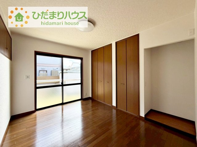 【洋室】 | 下妻市小島　中古戸建 | 夏場に心地良いひんやり感はフローリングならでは☆彡