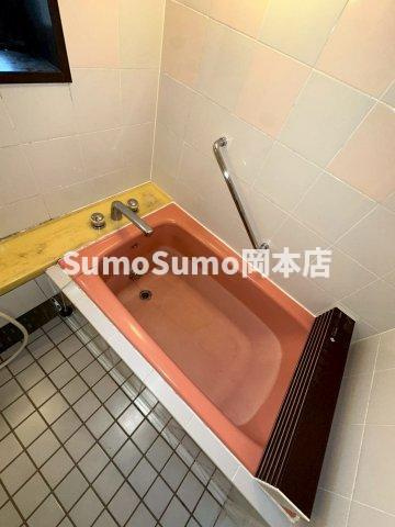 神戸市東灘区鴨子ケ原１丁目の賃貸マンションの浴室|コンパクトで使いやすいお風呂です